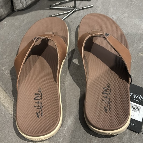 Salt Life Leather Upper,Rubber Outsole, textured insole,thong flip flops/sandals - Picture 4 of 11